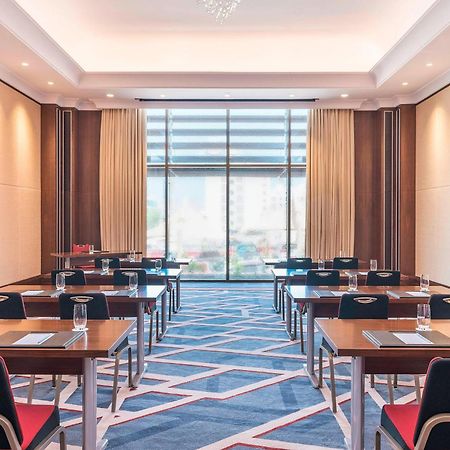 Sheraton Oman Hotel Маскат Екстериор снимка Meeting room